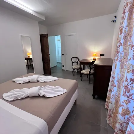 Apartment Lilli Beta Bella - Rosso Whispering Vines *