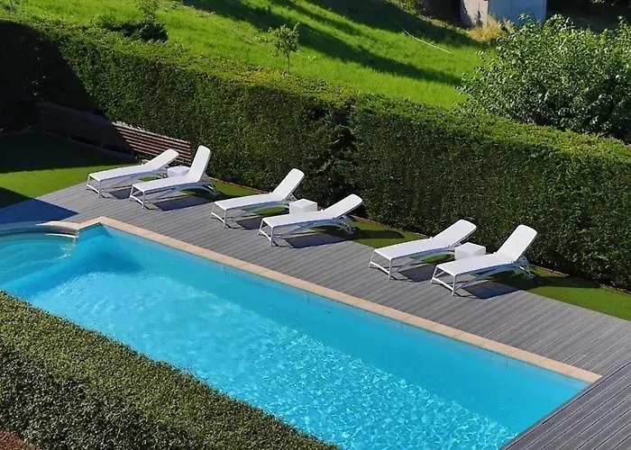 Lilli Beta Bella - Rosso Whispering Vines Apartman