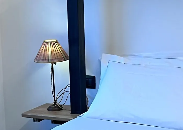 Lilli Beta Bella - Rosso Whispering Vines Apartman